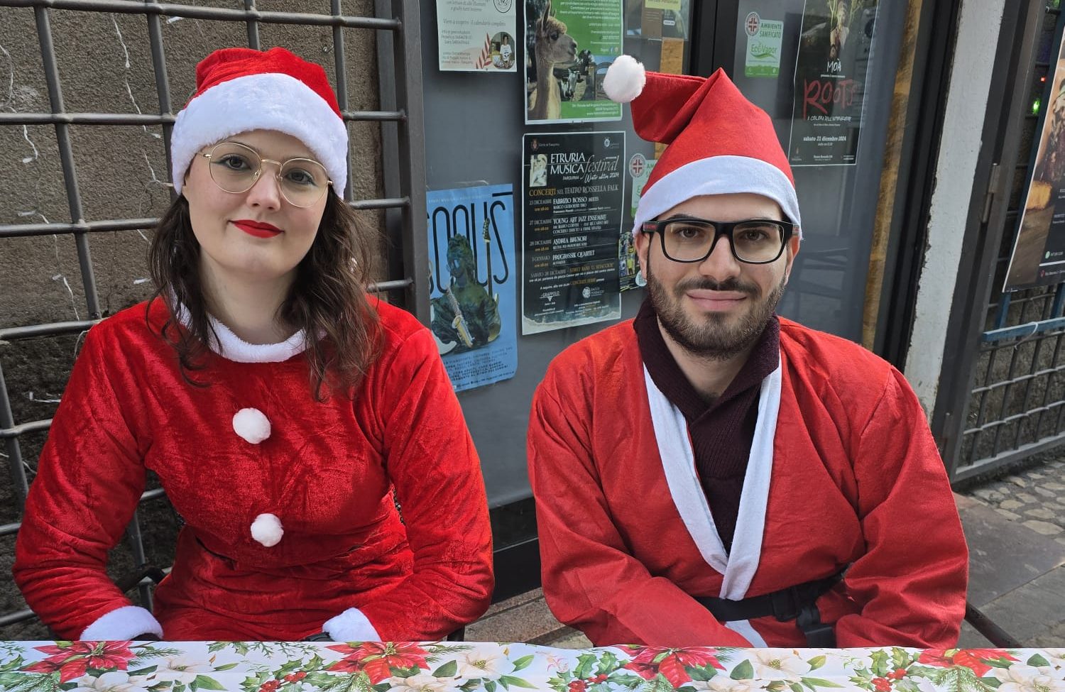 “Chi Salverà Babbo Natale”: boom di presenze per l’evento natalizio di Se Ami Tarquinia