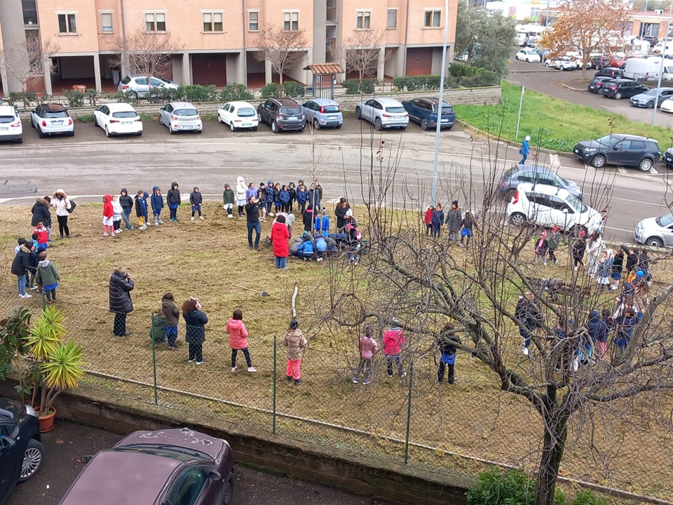 Alberi nelle scuole per insegnare il valore dell’ambiente, prosegue il progetto di Viterbo Clean Up