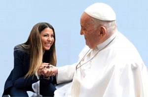 L’attrice e scrittrice Claudia Conte in visita alla Casa d’Accoglienza “Sacra Famiglia” di Viterbo