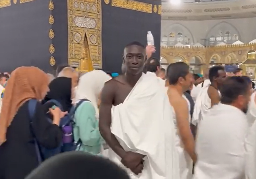 L’influencer italiano dei record Khaby Lame a La Mecca: “Allah mi ha dato la forza di andare avanti”