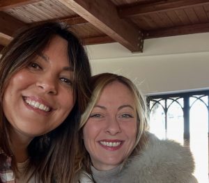 Visita a Tuscania per la premier Giorgia Meloni: “Ha adorato le polpette alla vaccinara”