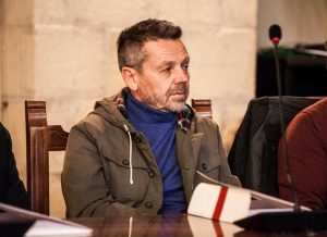 Tuscania – Commento social contro Fabio Bartolacci: “Va giù e prendilo a stampellate in faccia”