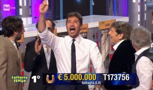 Lotteria Italia – L’Autogrill del primo premio: “Felicissimi”. E’ caccia al “superfortunato”