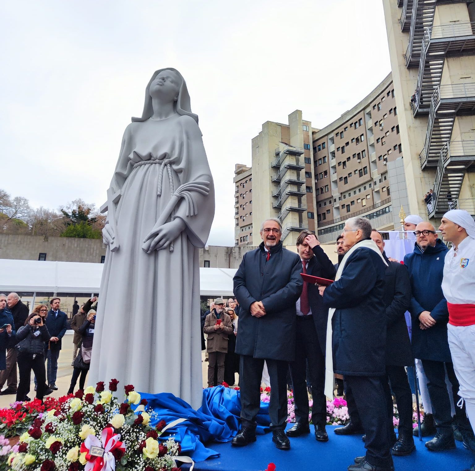 Da oggi Belcolle diventa ospedale Santa Rosa: “Non un traguardo ma un punto di partenza verso l’eccellenza” (FOTOGALLERY)