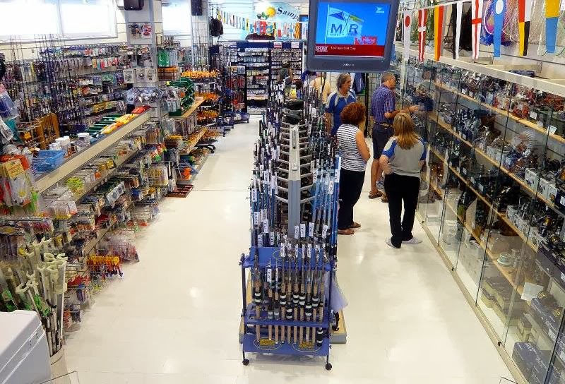 Civitavecchia – Perdita d’acqua dalla Terrazza Guglielmi, allagato il negozio Sampey