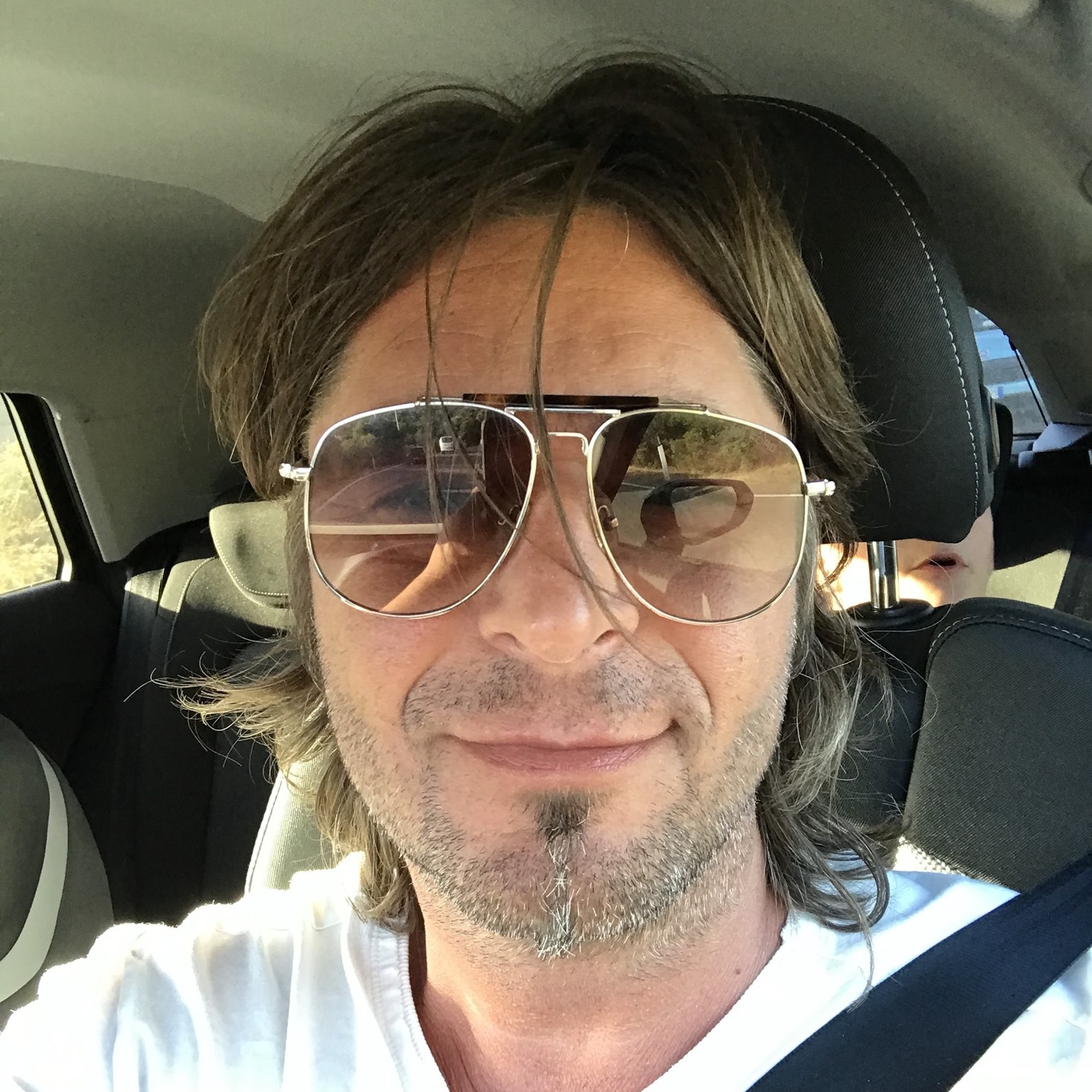 Morto il direttore di Virgin Radio Alex Benedetti, si sarebbe gettato dalla finestra del suo ufficio in via Turati