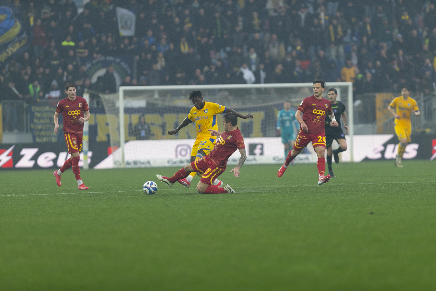 Il Frosinone non sa più vincere: punto in extremis, ma ancora fischi e delusione