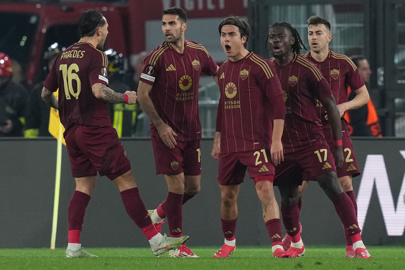 AS Roma, futuro e riflessioni: Pisilli e Svilar punti fermi, ma su Dybala e Paredes resta tutto aperto