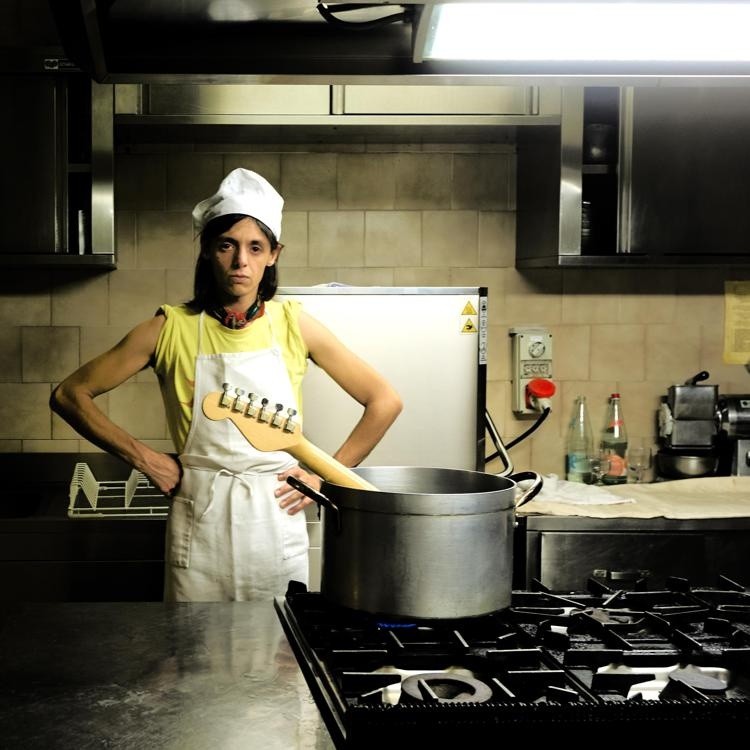 “Ho chiuso il ristorante per dieci giorni per vedere mio nipote”: la nonna di Lucio Corsi è la regina del tortello di Macchiascandona, in Maremma