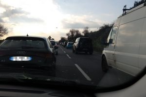 Formello – Grave incidente sulla Cassia bis, coinvolti due camion e tre auto