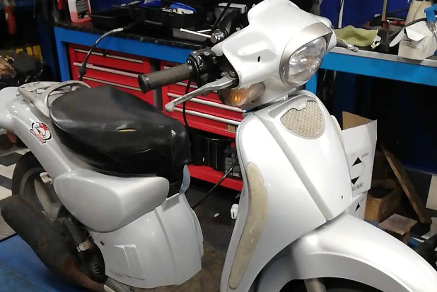 Fabrica di Roma – Rubano il motorino alla figlia: “Non hai idea dei sacrifici che ci sono dietro l’acquisto di qualcosa”