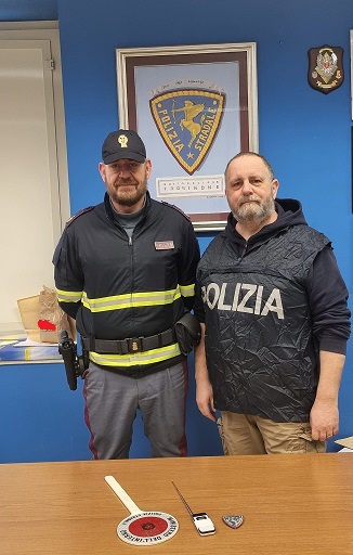 Anagni – Ladri sorpresi a rubare nei veicoli in sosta presso l’Area di Servizio Autostradale La Macchia