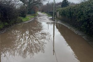 Montefiascone – Ancora disagi su strada Poggeri: “È ridotta a un fiume di fango, acqua e detriti”