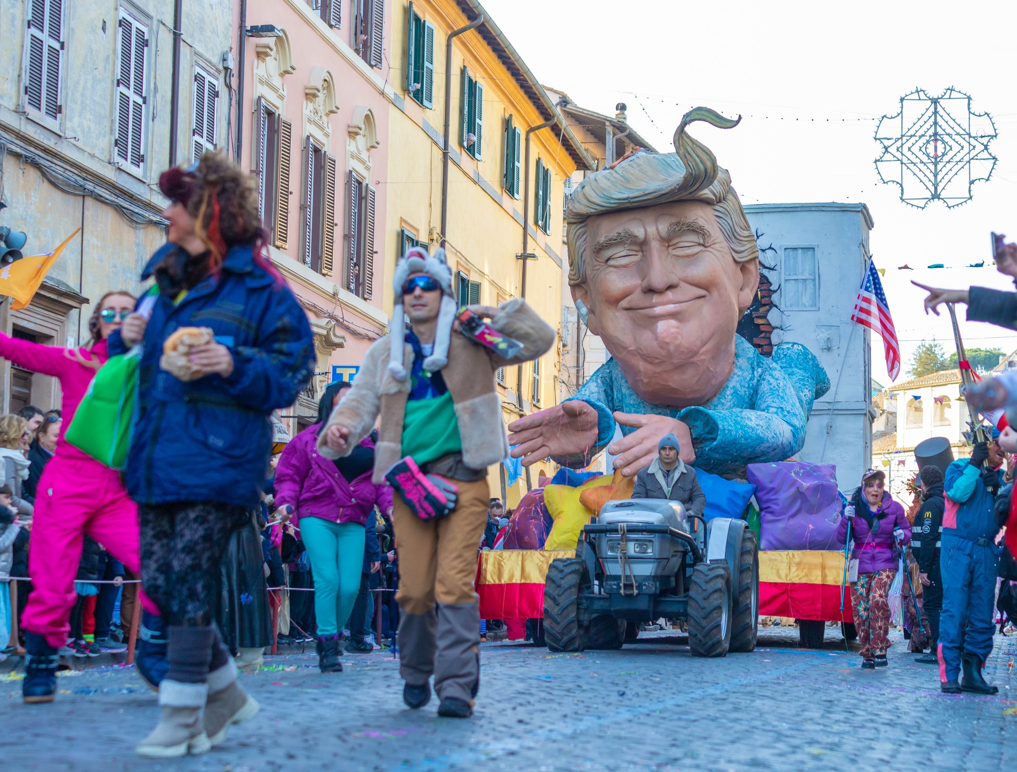 “Sù la maschera”, tutta la Tuscia si prepara alla seconda domenica di Carnevale: ecco dove le sfilate in programma