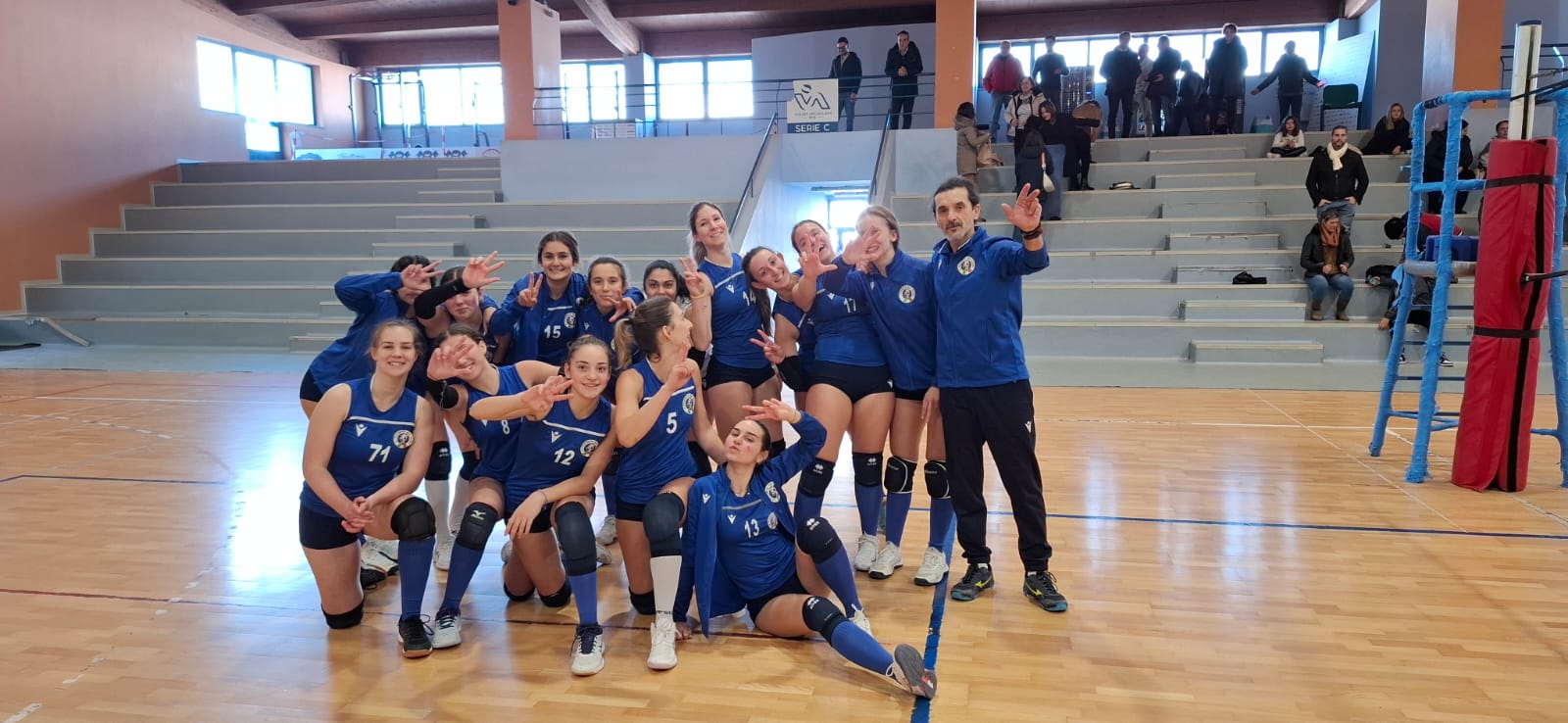 Pallavolo – Real Azzurra, un punto importante contro il VolleyPiù Etruria (2-3)