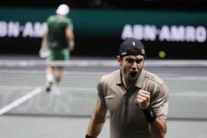 Clamoroso a Doha, Berrettini orgoglio tricolore: notte galattica, divorato Djokovic