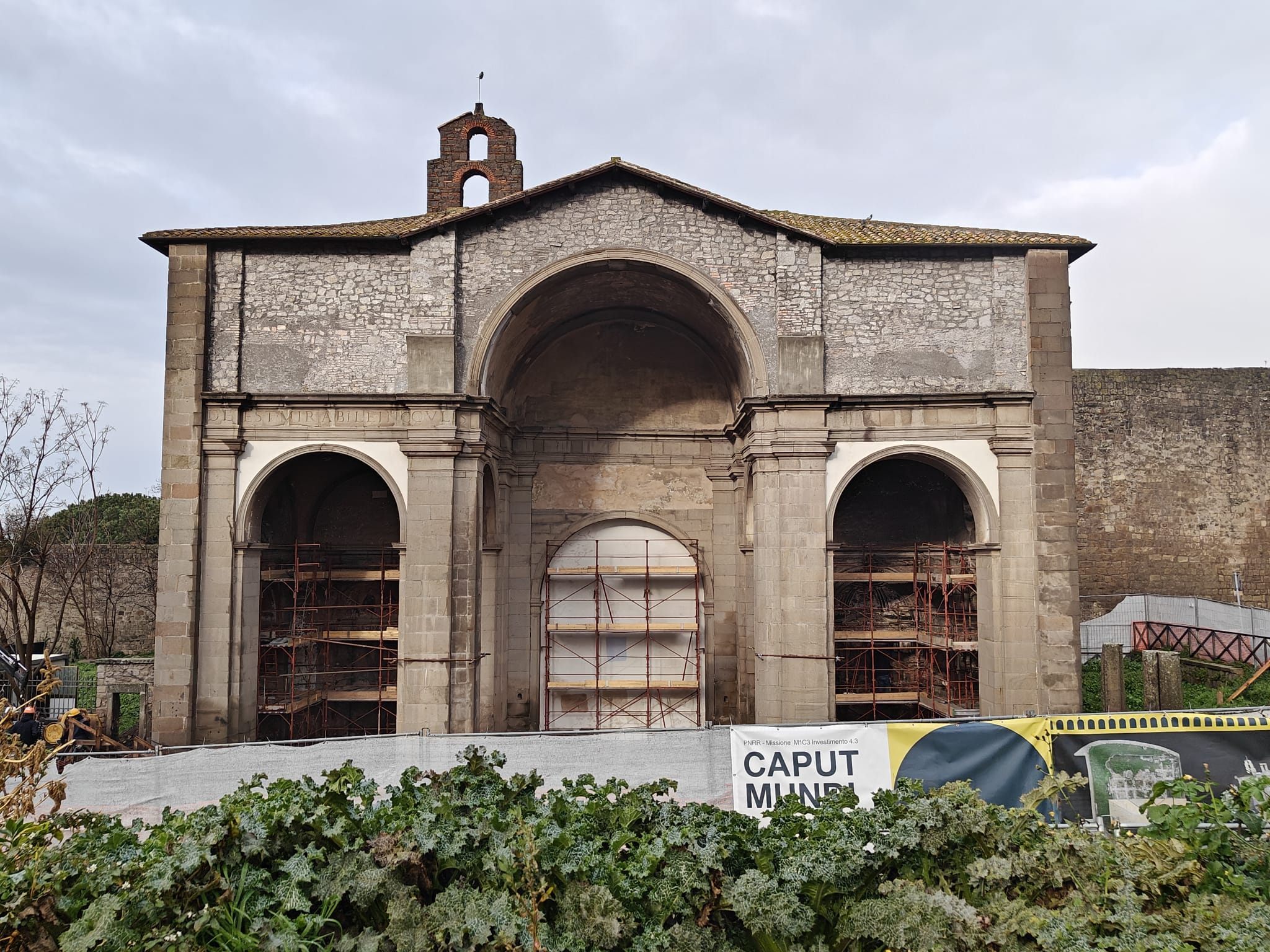 Viterbo – Lavori in corso alla Chiesa di Santa Maria delle Fortezze, procede il recupero dell’edificio storico