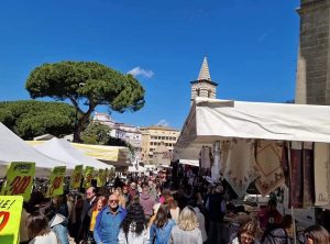 Viterbo – Fiera dell’Annunziata sempre più striminzita, ma c’è la novità: “Parcheggio del Sacrario sarà fruibile”