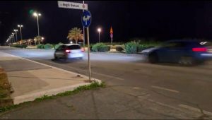 Cerveteri – Corse clandestine sul lungomare a folle velocità: rischiano grosso 6 giovanissimi pirati della strada