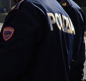 Roma – 38enne rinchiusa in cantina dal compagno-padrone, arrestato per maltrattamenti in famiglia
