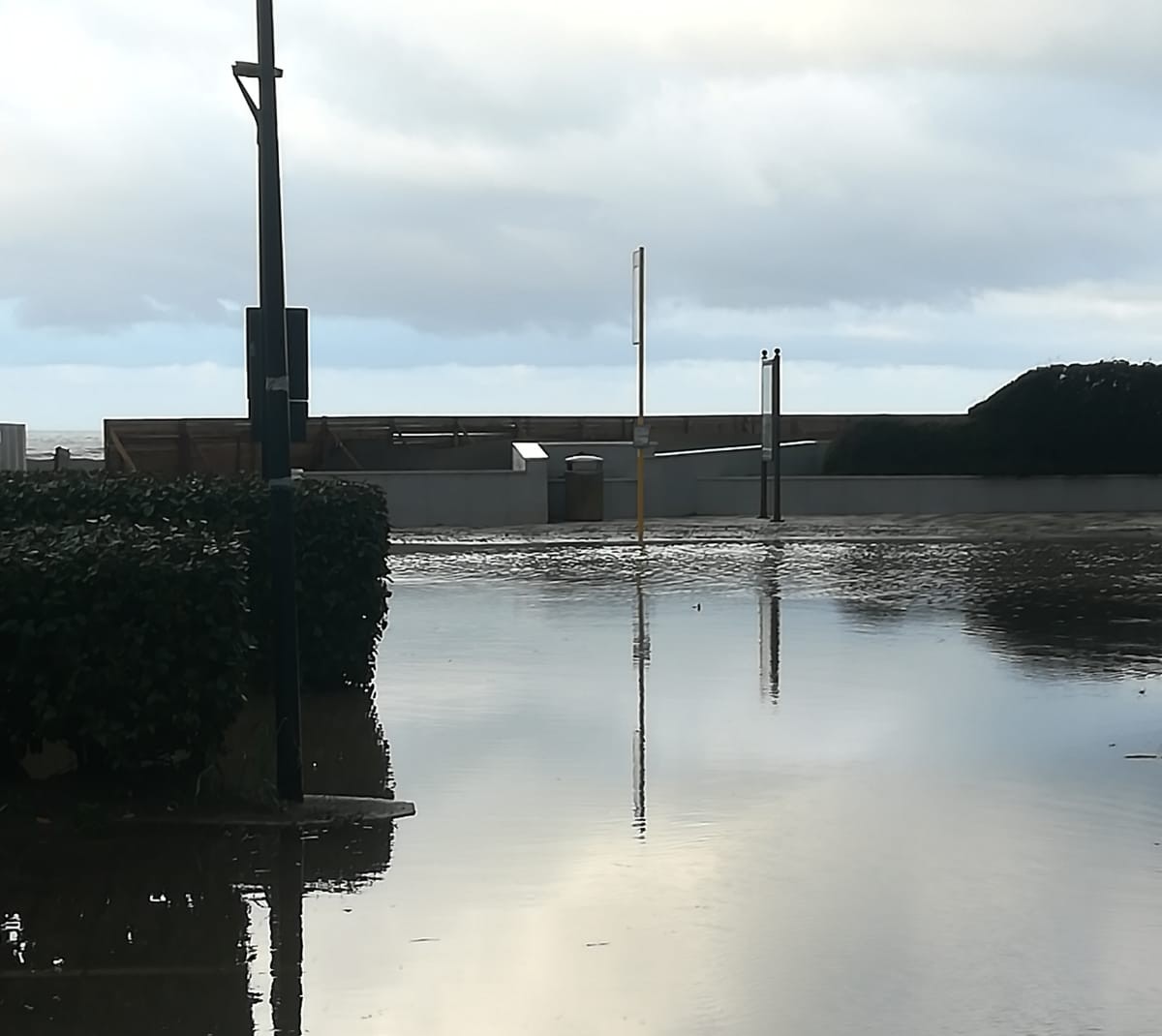 Montalto Marina – Dopo l’ennesimo nubifragio, i cittadini insorgono: “Milioni di euro spesi negli anni per nulla, vergogna!”