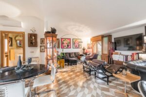 Calcata – La villa dell’architetto Paolo Portoghesi in vendita per 494mila euro