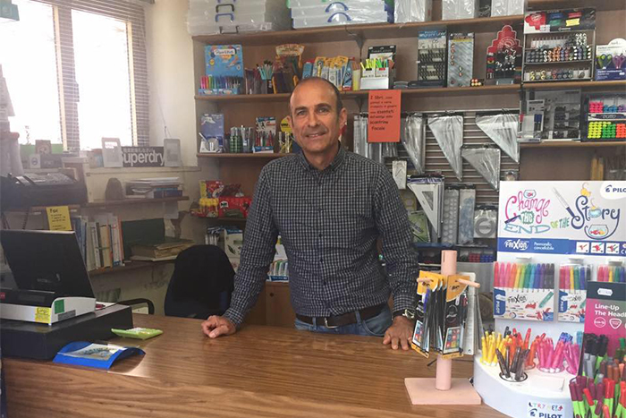 Civitavecchia – Dopo 38 anni chiude la cartolibreria “Il Segnalibro” di via Montanucci