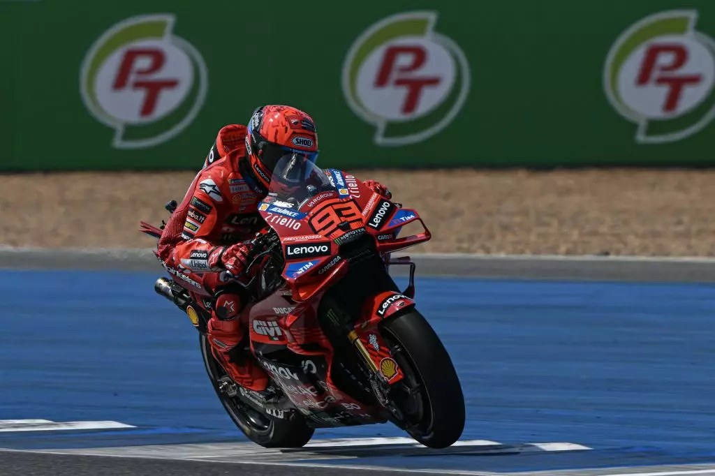 Marc Marquez trionfa nella prima sfida della MotoGp in Thailandia