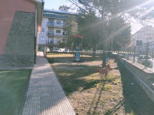 Viterbo – Parco giochi della scuola materna inagibile da oltre un anno, Achilli: “Cosa aspetta la sindaca a intervenire?”