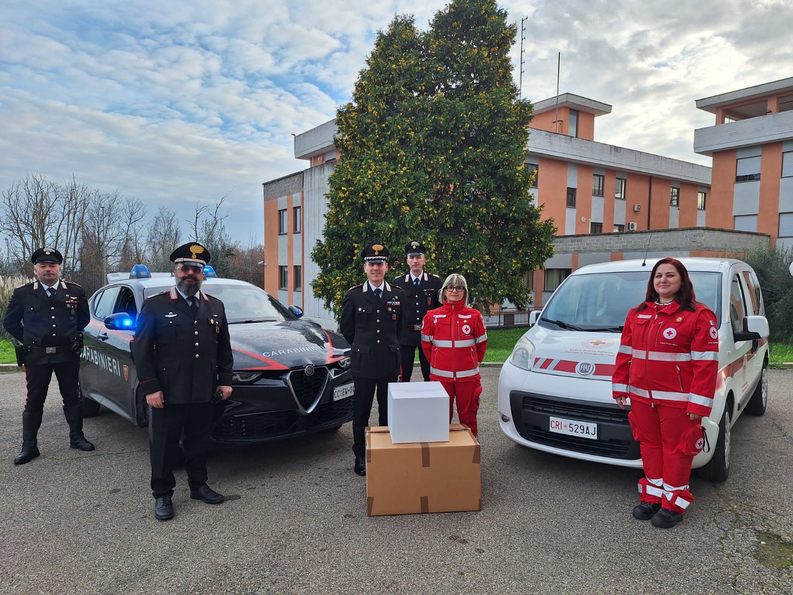 Ronciglione – I Carabinieri donano beni alimentari e per la casa alla Croce rossa