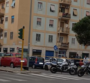 Ostia – Auto contro veicoli in sosta, conducente morta forse per un malore