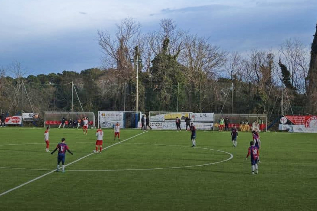 Calcio – Insulto razzista a un giocatore, partita sospesa a pochi minuti dalla fine