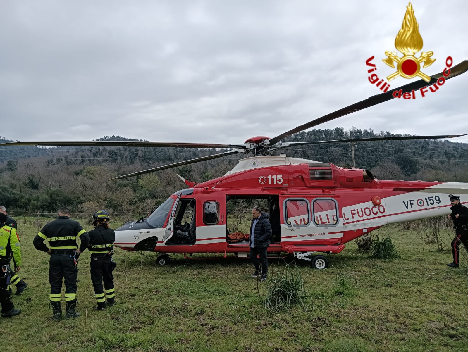 Escursionista colto da malore sui monti della Tolfa, soccorso dall’elicottero dei Vigili del fuoco (FOTO)