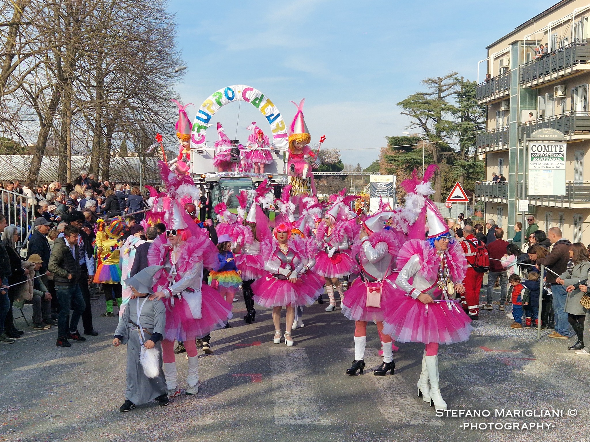 Civita Castellana – Tentato abuso su una 19enne durante il Carnevale falisco: la giovane riesce a fuggire e denuncia l’accaduto