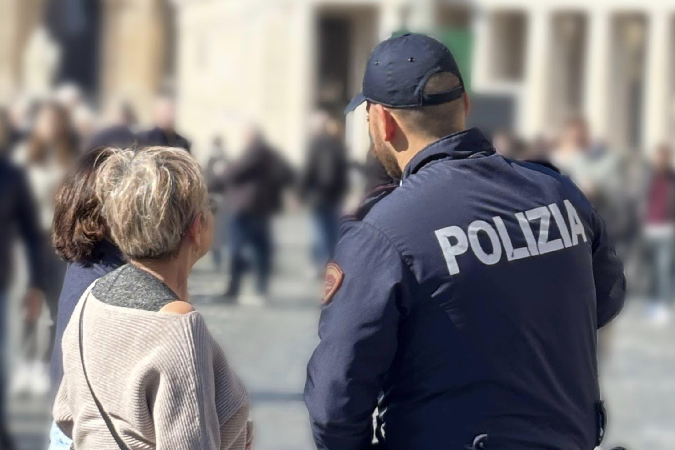 Roma – Baci e abbracci agli anziani per sottrarre portafogli, arrestata 25enne