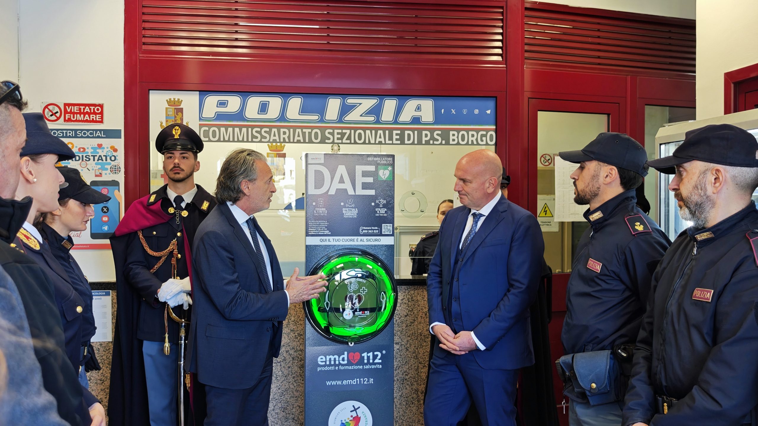 Roma – Strumento “salvavita” donato al Commissariato Borgo