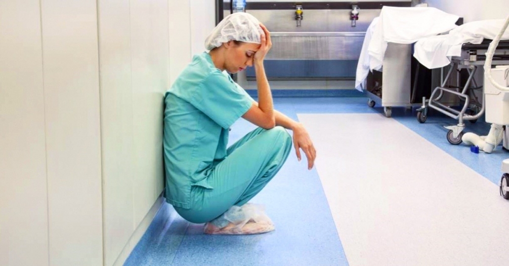 Frosinone, detenuto lancia un bicchiere ad un’infermiera: “Preoccupante escalation di aggressioni nel carcere”