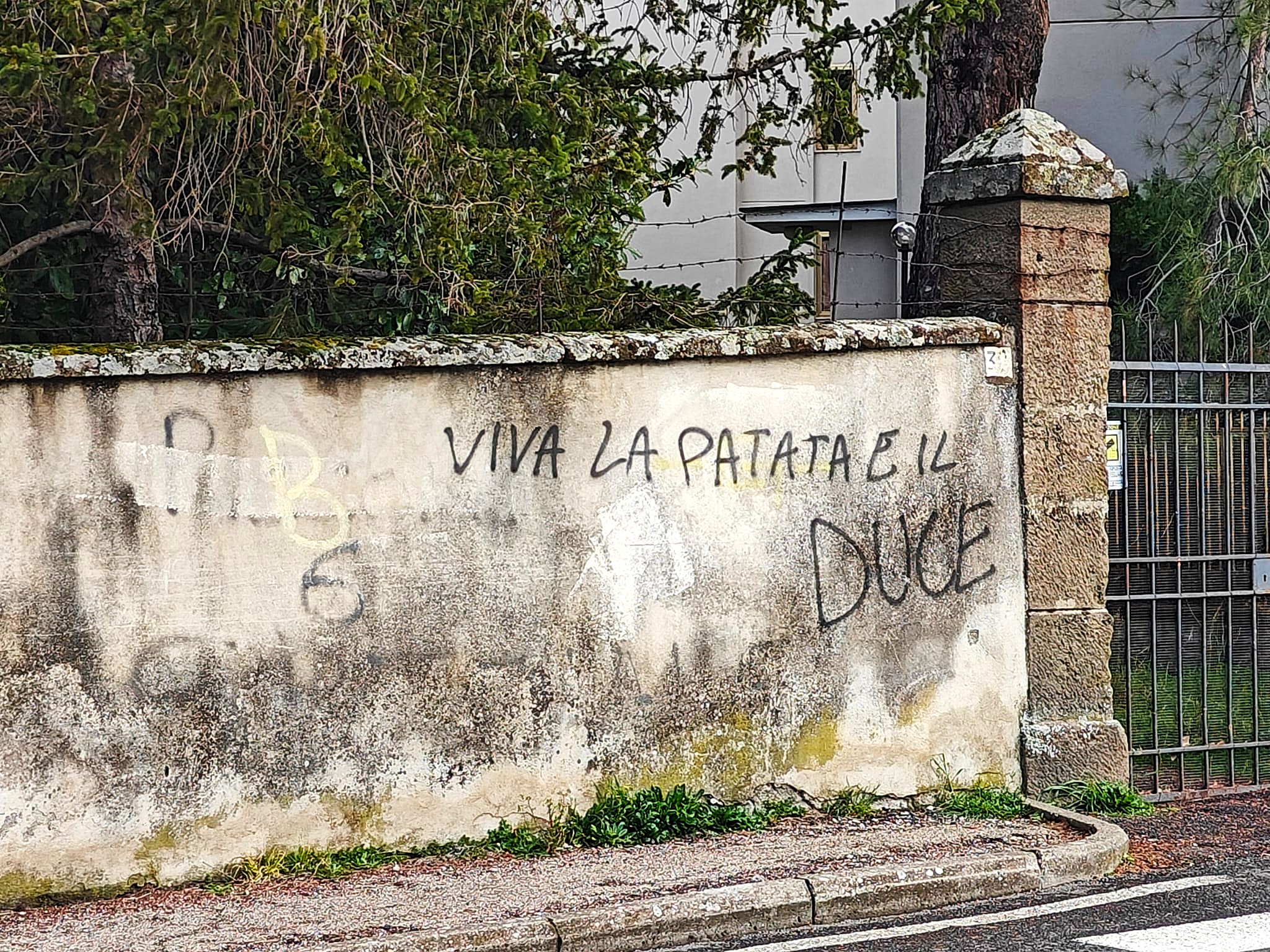 Viterbo – Degrado al Murialdo, ma non c’è solo il fascismo nei pensieri dei giovani