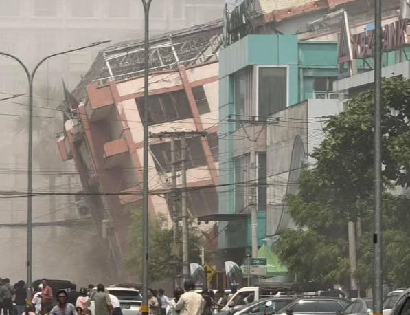 Catastrofico terremoto in Birmania, è tra i più potenti mai registrati: si teme l’ecatombe (VIDEO)