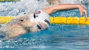 Nuoto rosa, clamoroso a Riccione: 14 anni e record italiano, stupefacente Alessandra Mao