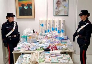 Anzio – Depredava l’ospedale Riuniti per effettuare prestazioni domiciliari illegali, arrestato operatore sanitario