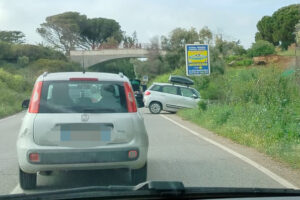Civitavecchia – Incidente sull’Aurelia, traffico in tilt a Riva di Traiano (FOTO)