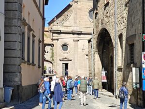 Viterbo – Turismo, Frontini: “+17% rispetto al 2024, costante crescita”