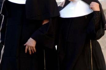 Suore di clausura in fuga, dal convento di Vittorio Veneto scappano altre sei religiose