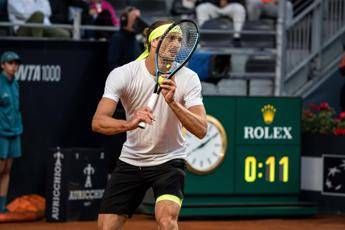 “Ma che te strilli?”, l’arbitro sbotta agli Internazionali – Video