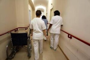 Giornata sollievo, infermieri: “Valorizzare nostro ruolo nelle cure palliative”