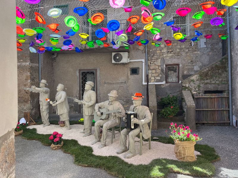 Villa San Giovanni in Tuscia – In tanti alla quarta edizione di Tuscia in Fiore (FOTO)