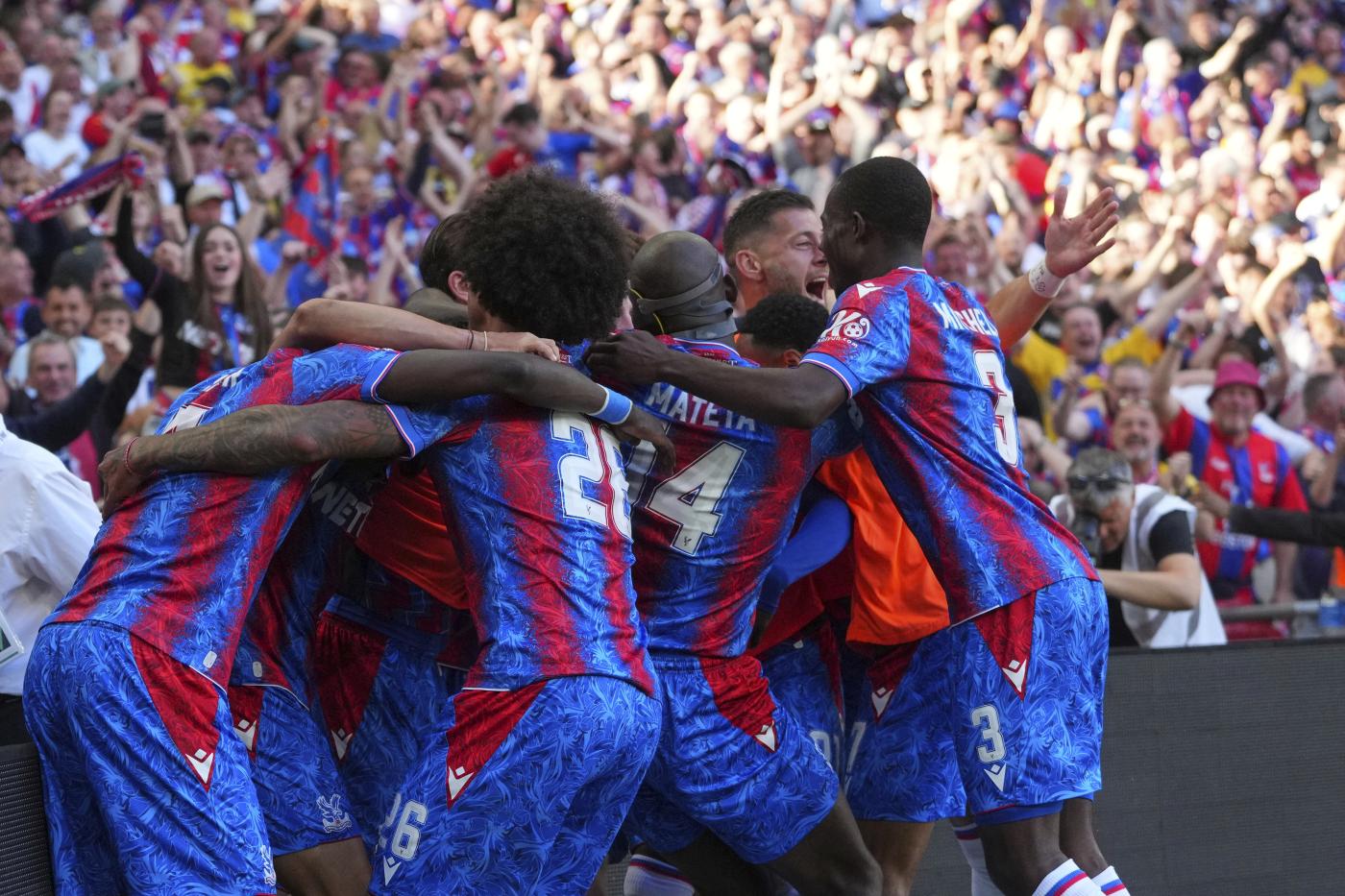 115 anni d’attesa: Eagles altissime a Wembley, FA Cup al Palace! Notte fonda Man City