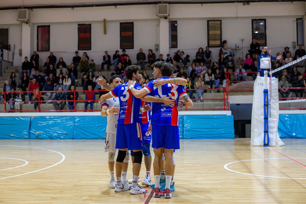 Pallavolo – Ecosantagata, spettacolo e sconfitta al tie-break a Genzano