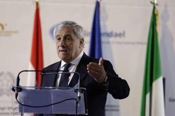 Tajani: “Impegno del governo per favorire cooperazione con Emirati”